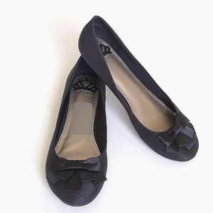 Fergalicious by Fergie Adele 7.5M  Black Fabric Shoes Flats Ballerina Bow EUC